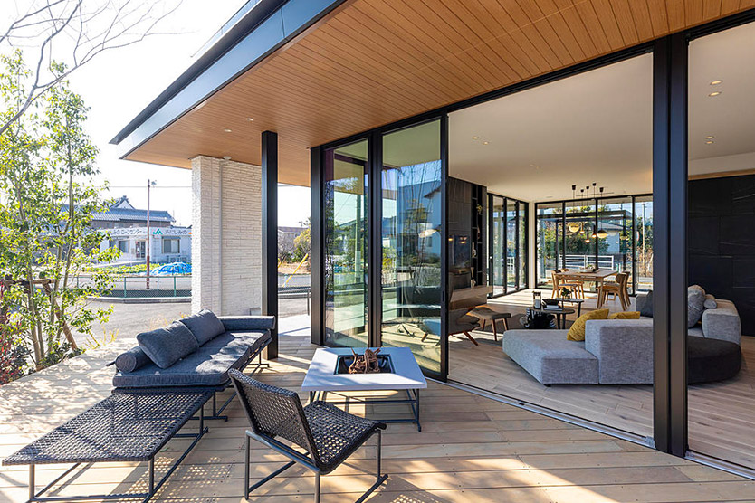 おしゃれなウッドデッキ