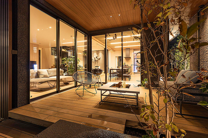 おしゃれなウッドデッキ