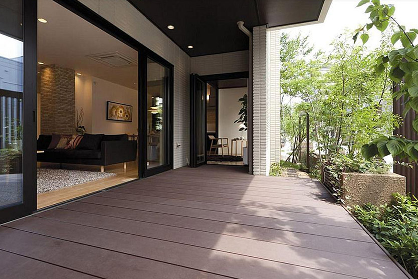 おしゃれなウッドデッキ