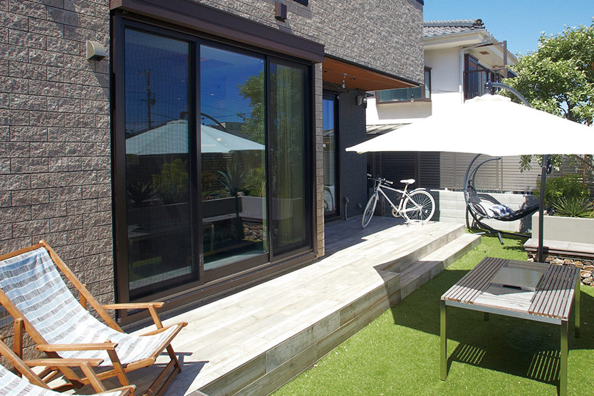 おしゃれなウッドデッキ